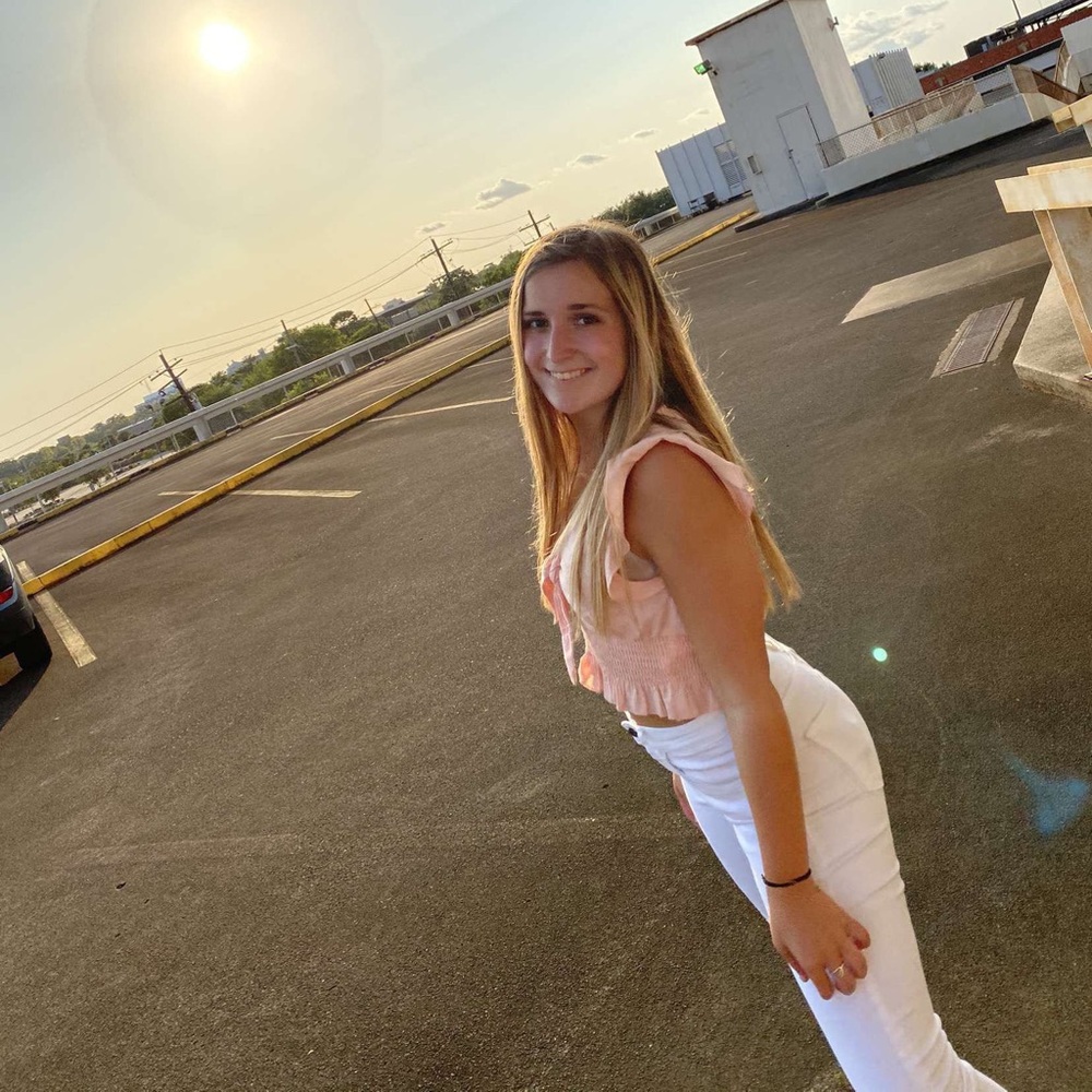 Meet your Posher, Laurel